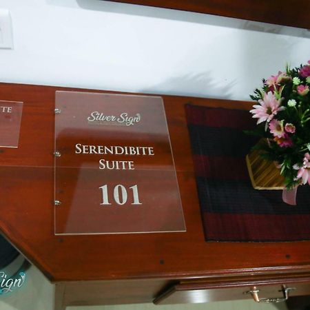 Silver Sign Hotel Katugastota ภายนอก รูปภาพ