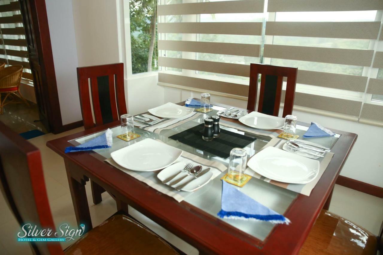 Silver Sign Hotel Katugastota ภายนอก รูปภาพ