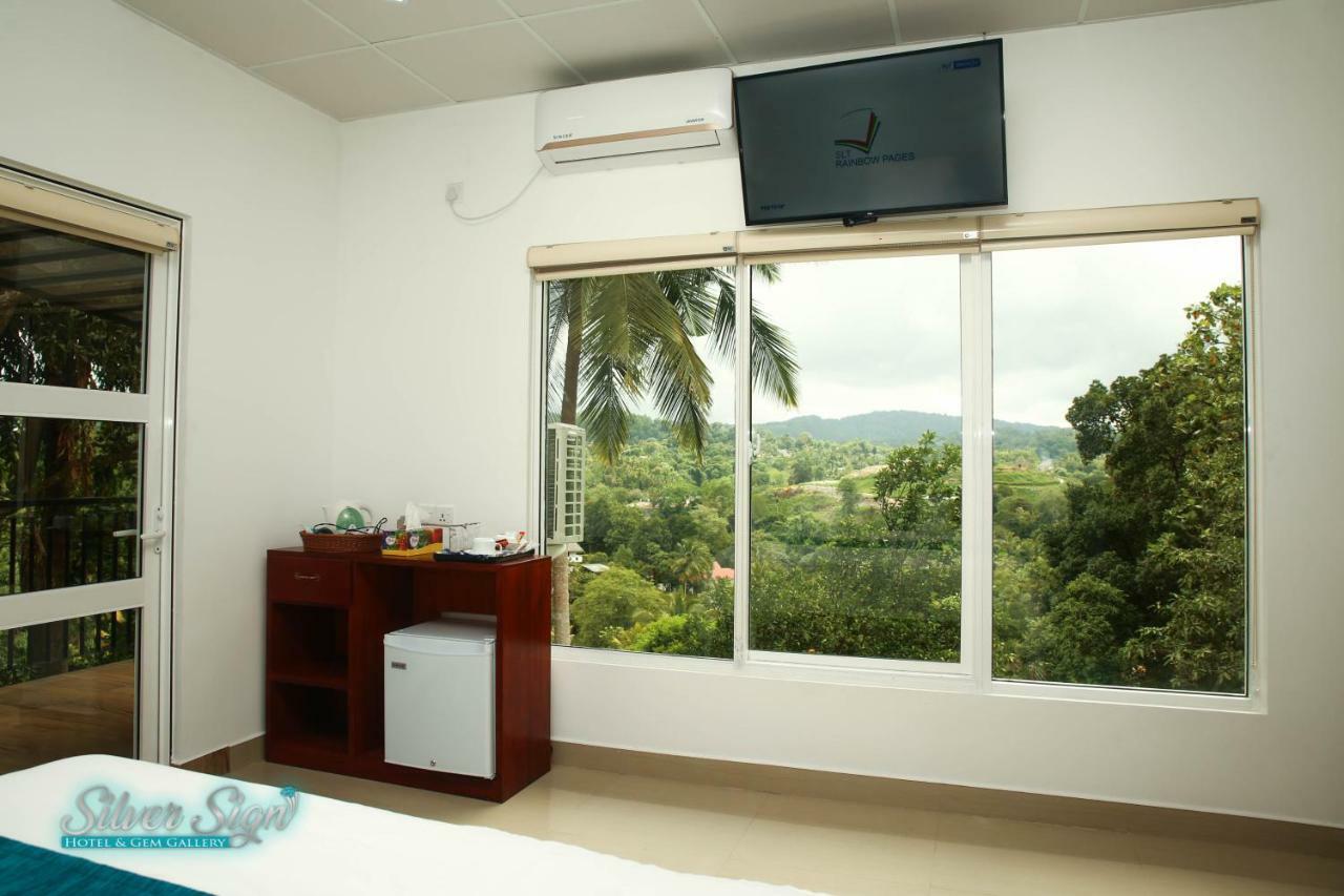 Silver Sign Hotel Katugastota ภายนอก รูปภาพ