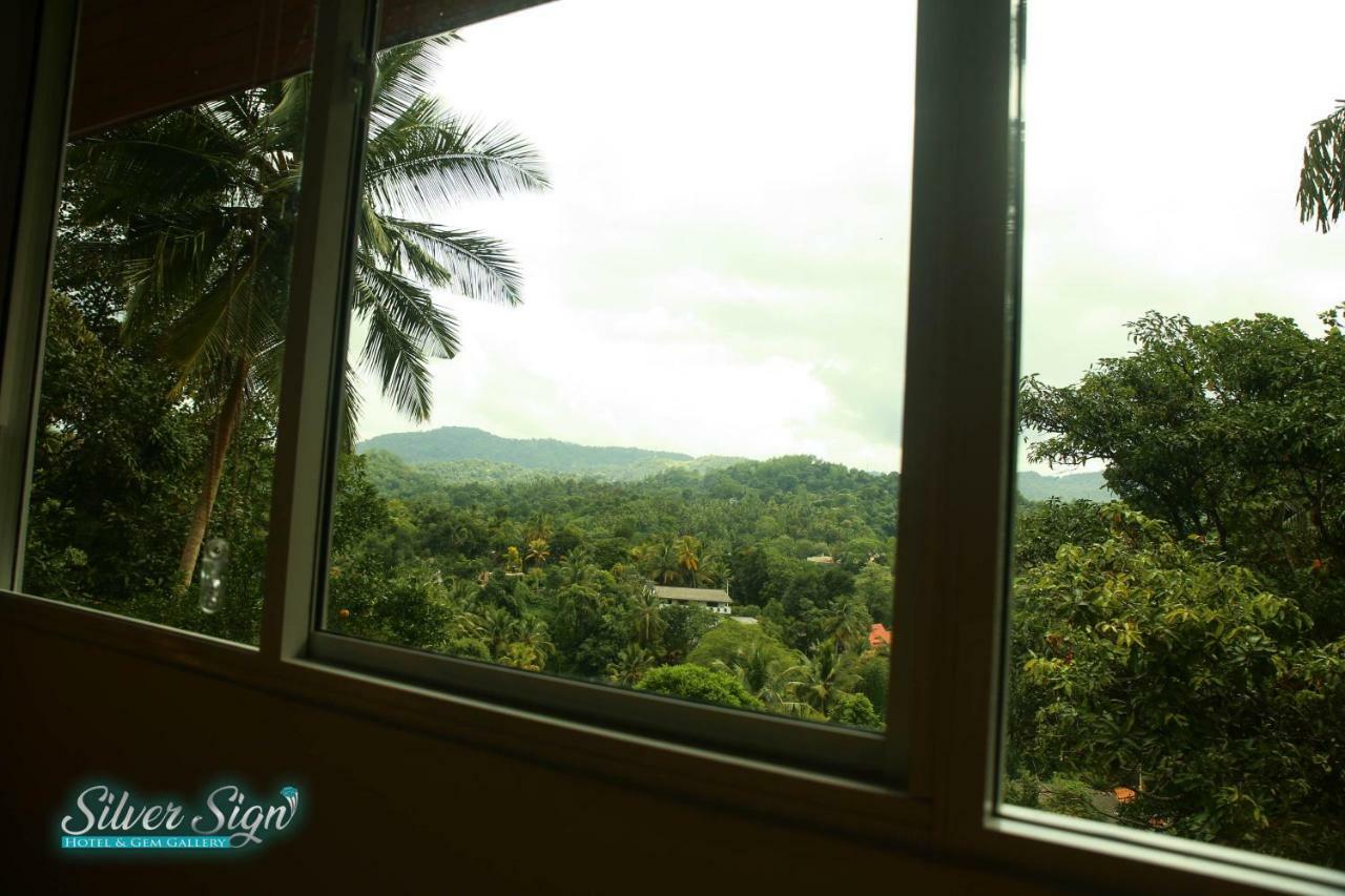 Silver Sign Hotel Katugastota ภายนอก รูปภาพ